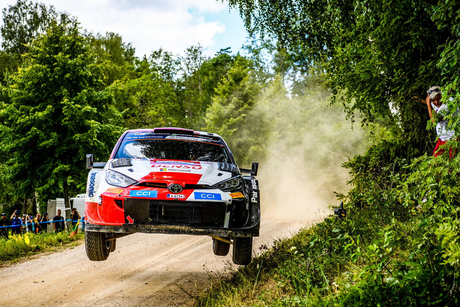 'Small mistake' dashes Kris Meeke's Madeira victory hopes