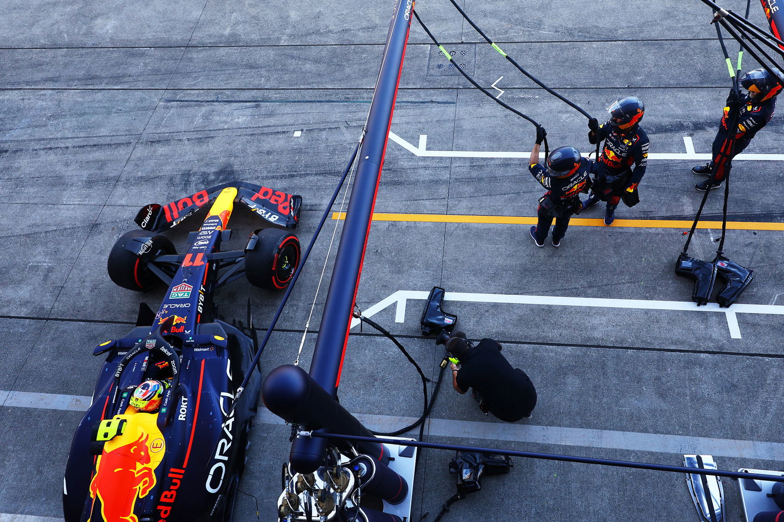 Lewis Hamilton picks up damage after first-lap Sergio Perez clash at F1 Japanese GP 