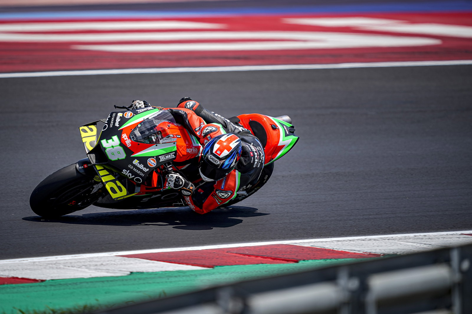 Lorenzo mengecilkan rumor Ducati, tapi ...