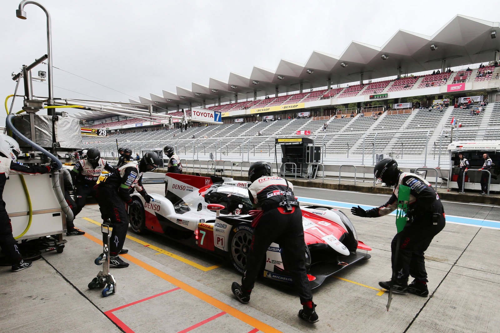 Fernando Alonso finishes one second clear of field in WEC Fuji FP2