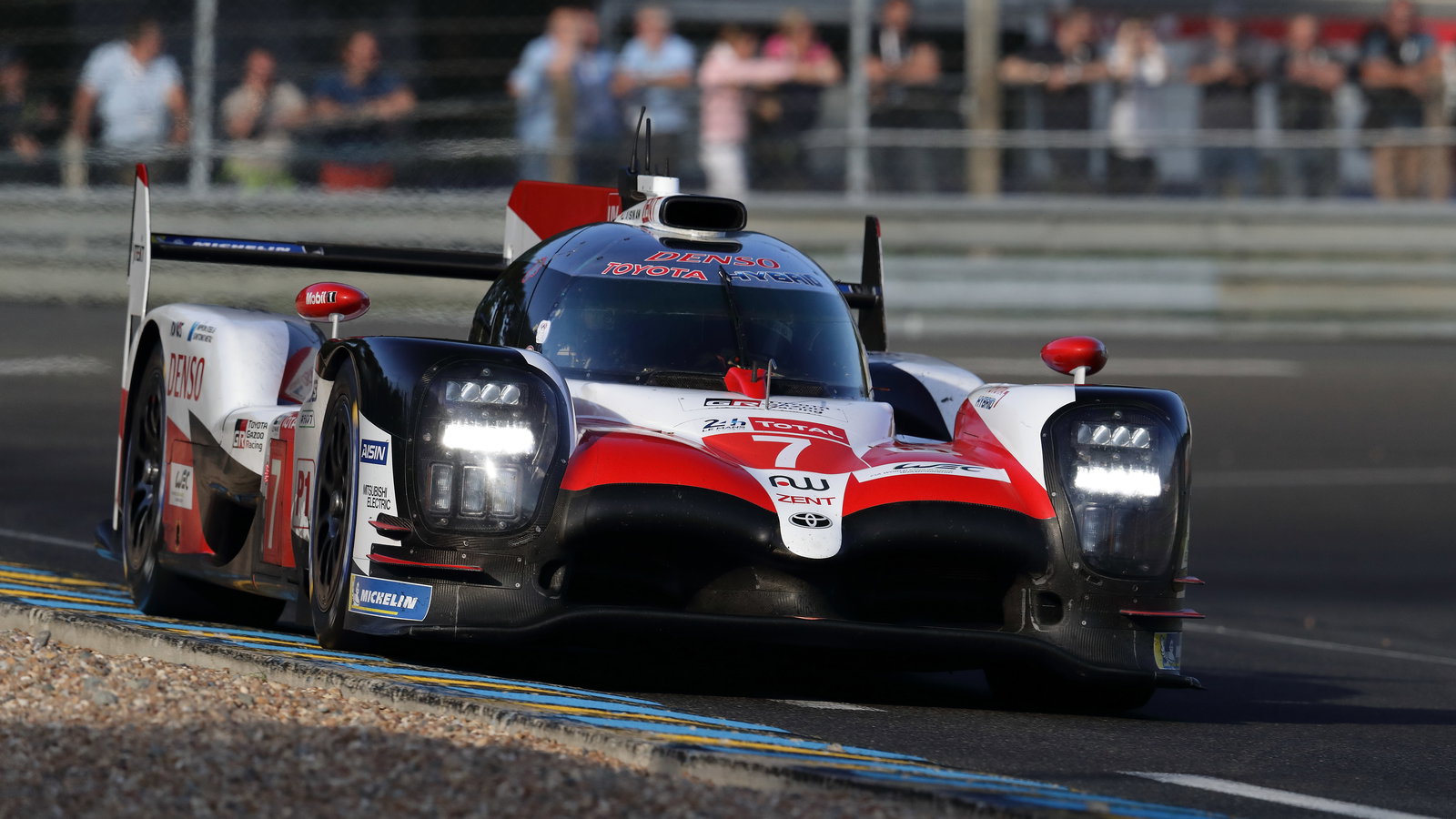 Kamui Kobayashi quickest for Toyota in final Le Mans warm up