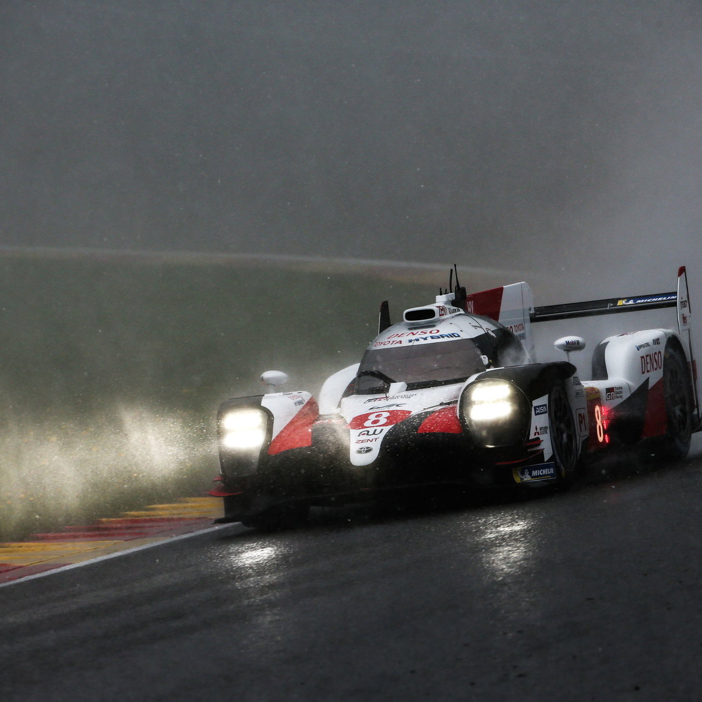 Brendon Hartley dikukuhkan sebagai pabrikan Porsche untuk tahun 2019