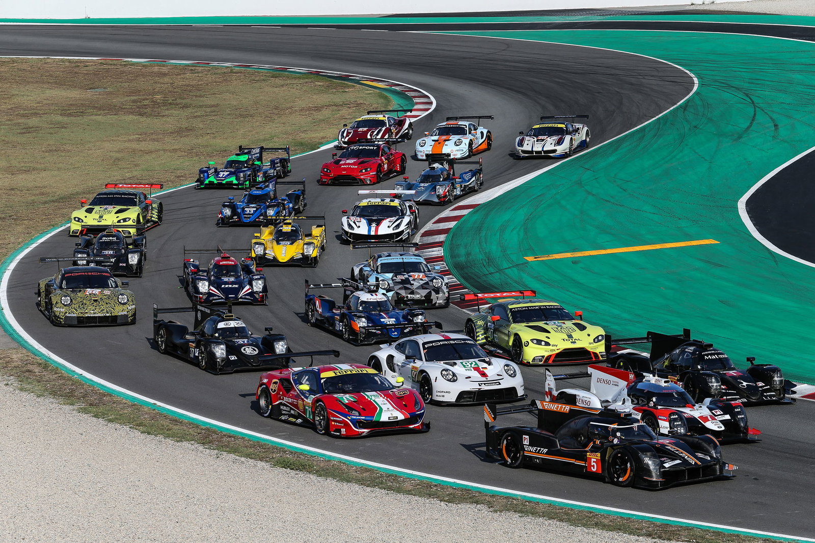 Toyota mengunci barisan depan untuk 4 Jam pembuka Silverstone WEC