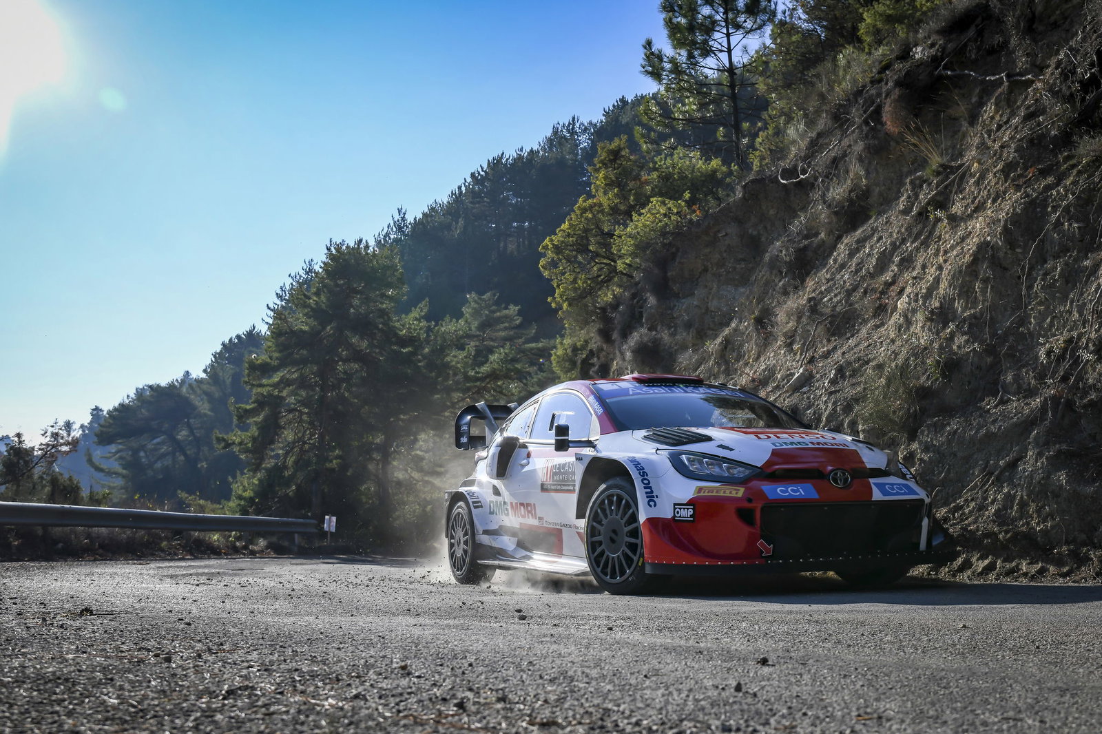 Neuville makes finishing Rallye Monte Carlo the priority