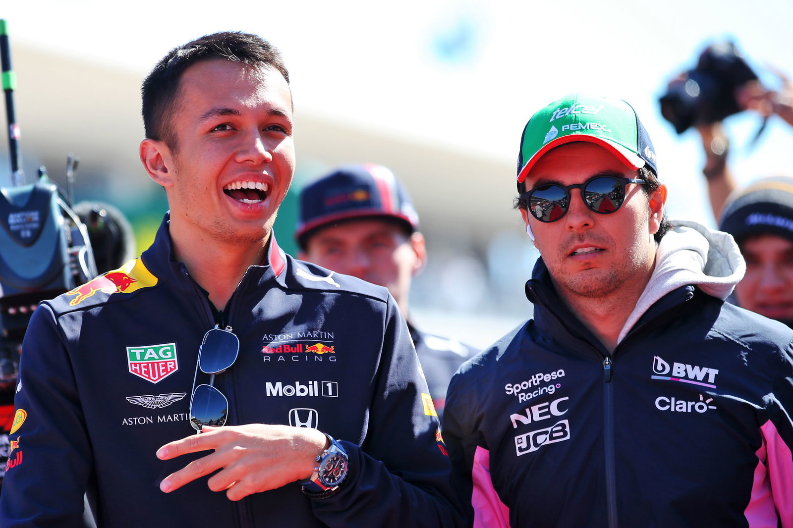 Ricciardo bids Renault au revoir in style to snatch last lap fastest lap 