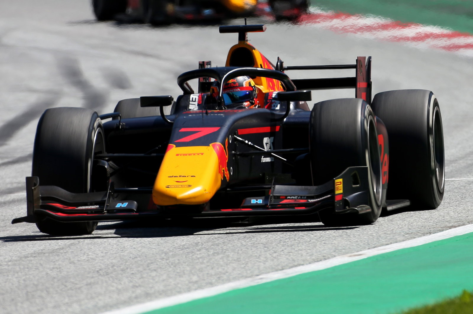 Tsunoda holds off Zhou for maiden F2 pole in Austria