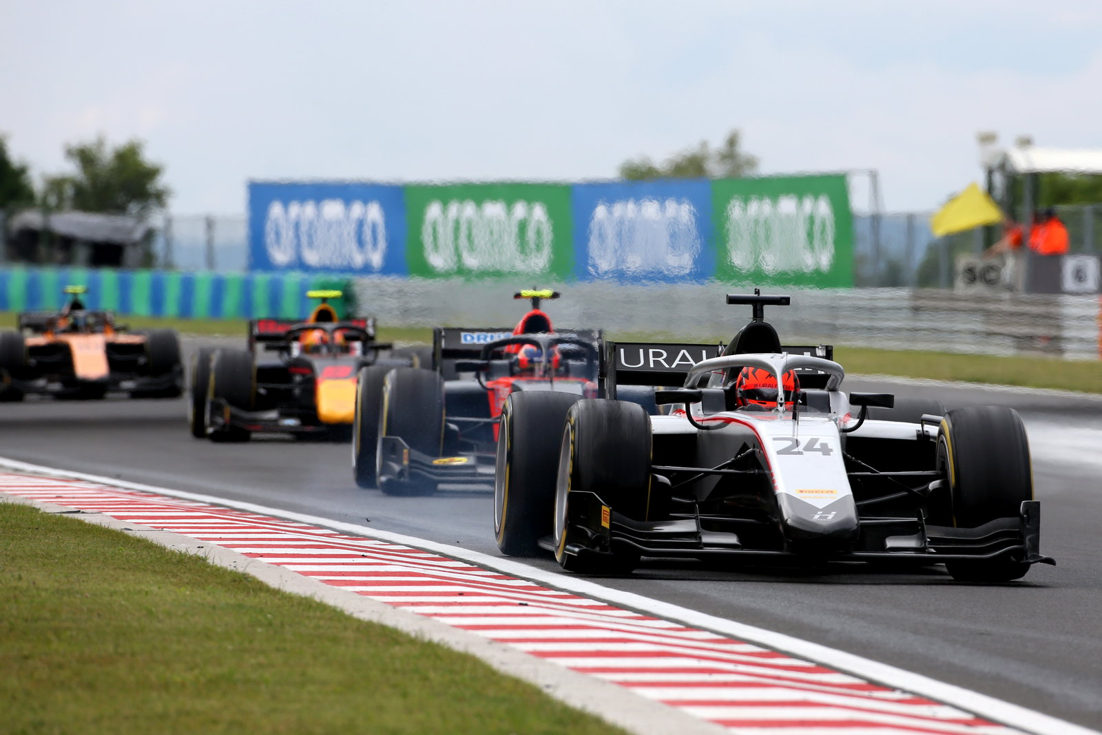 F2 Hungary: Ghiotto resists Ilott for sprint race victory