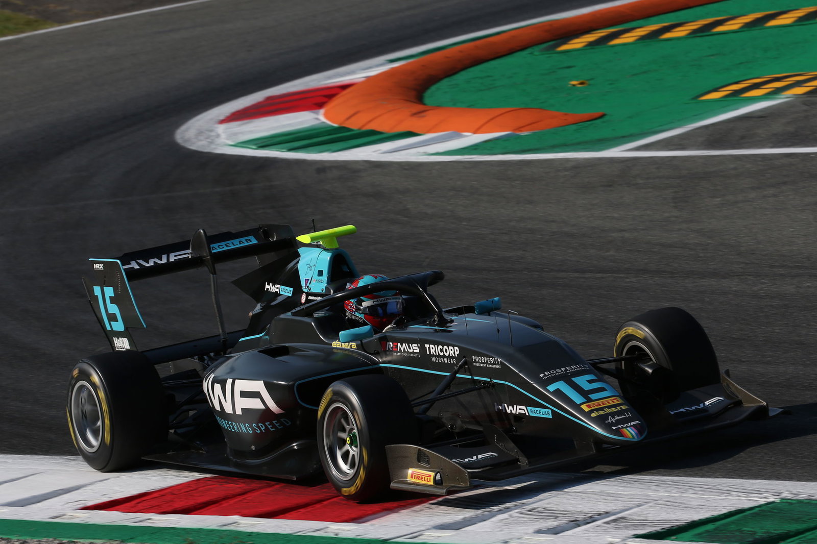 Enzo Fittipaldi Mendapat Promosi F2 Tengah Musim dengan Charouz