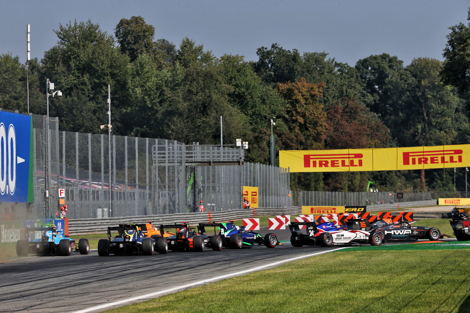 Frederik Vesti menuntut kemenangan F3 di Monza, juara Prema yang dinobatkan