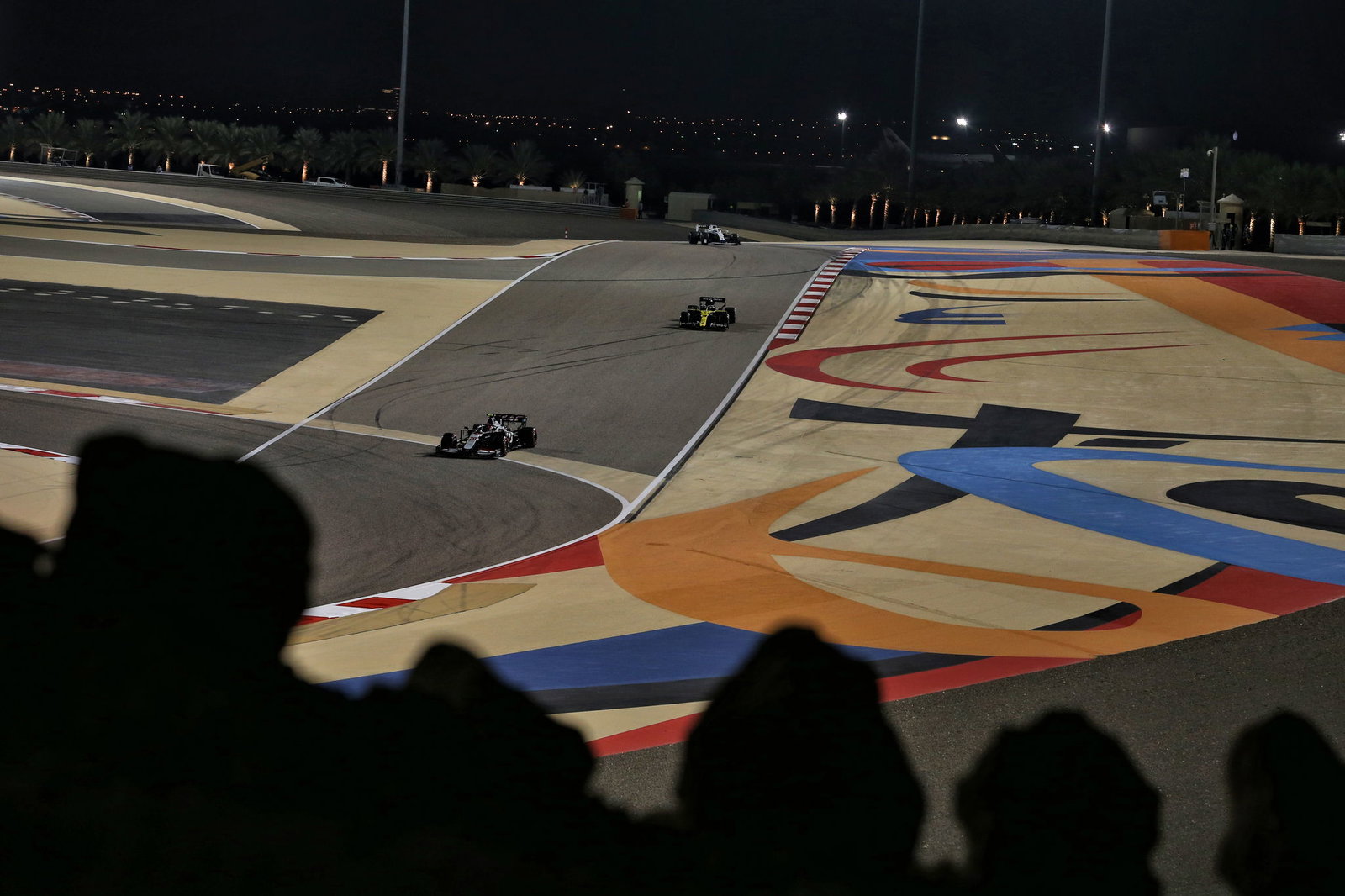Verstappen two-tenths clear of Bottas in final practice for F1 Sakhir GP