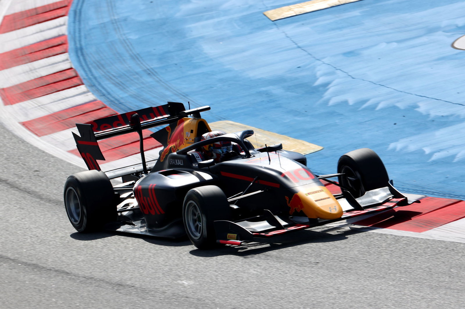 F3 Spanyol: Hauger Catat Kemenangan Dominan dari Pole