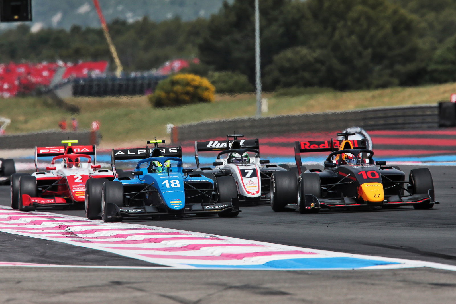 F3 Prancis: Smolyar Tampil Brilian untuk Menangi Sprint Race 1