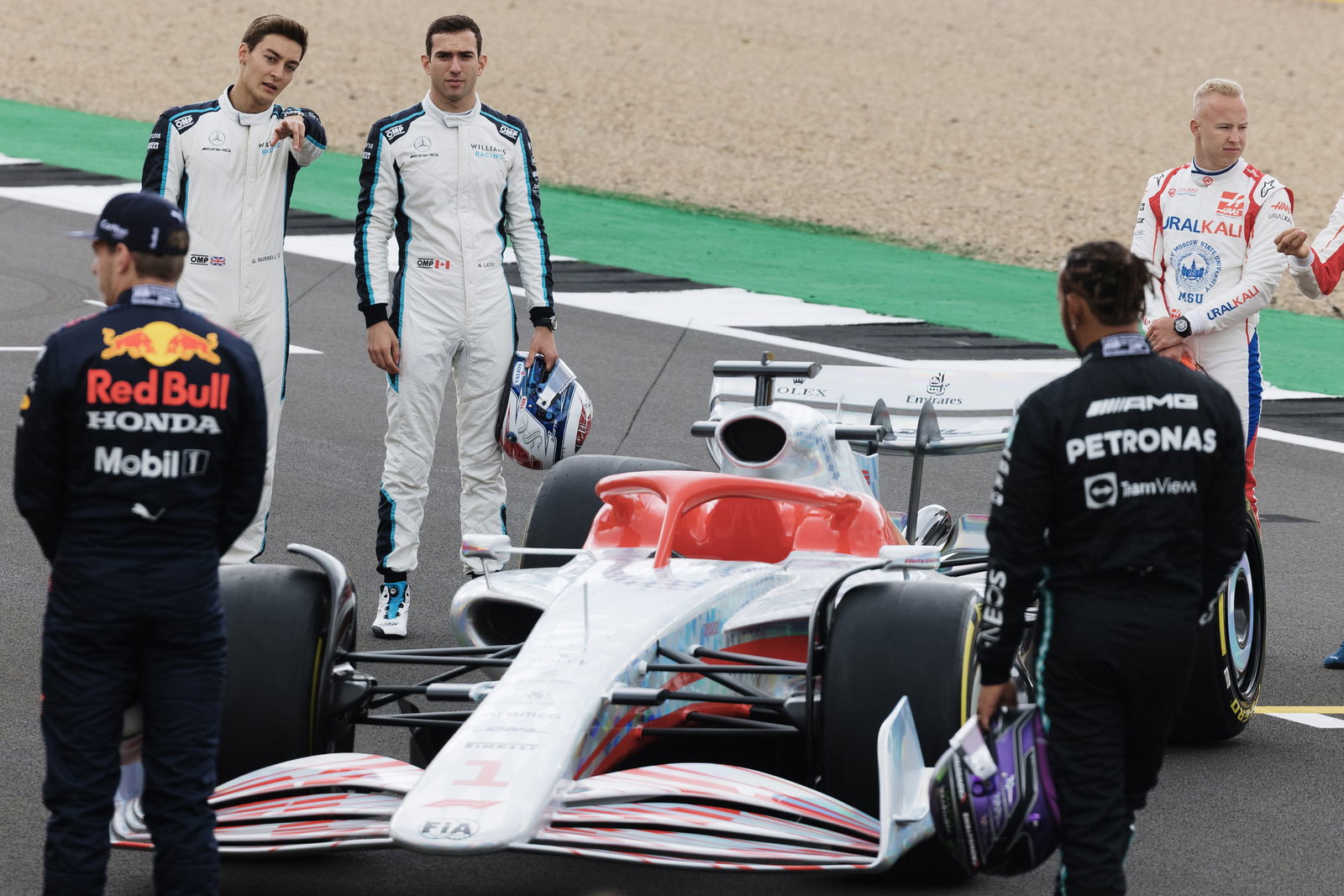 Hakkinen Berpasangan dengan Bottas untuk Race of Champions