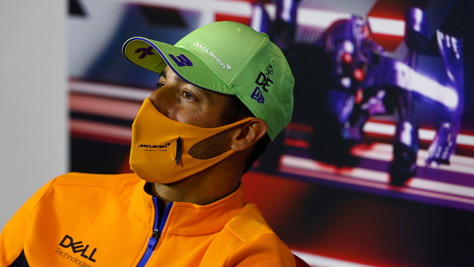 Daniel Ricciardo explains “shit” comment during launch of 2022 F1 car