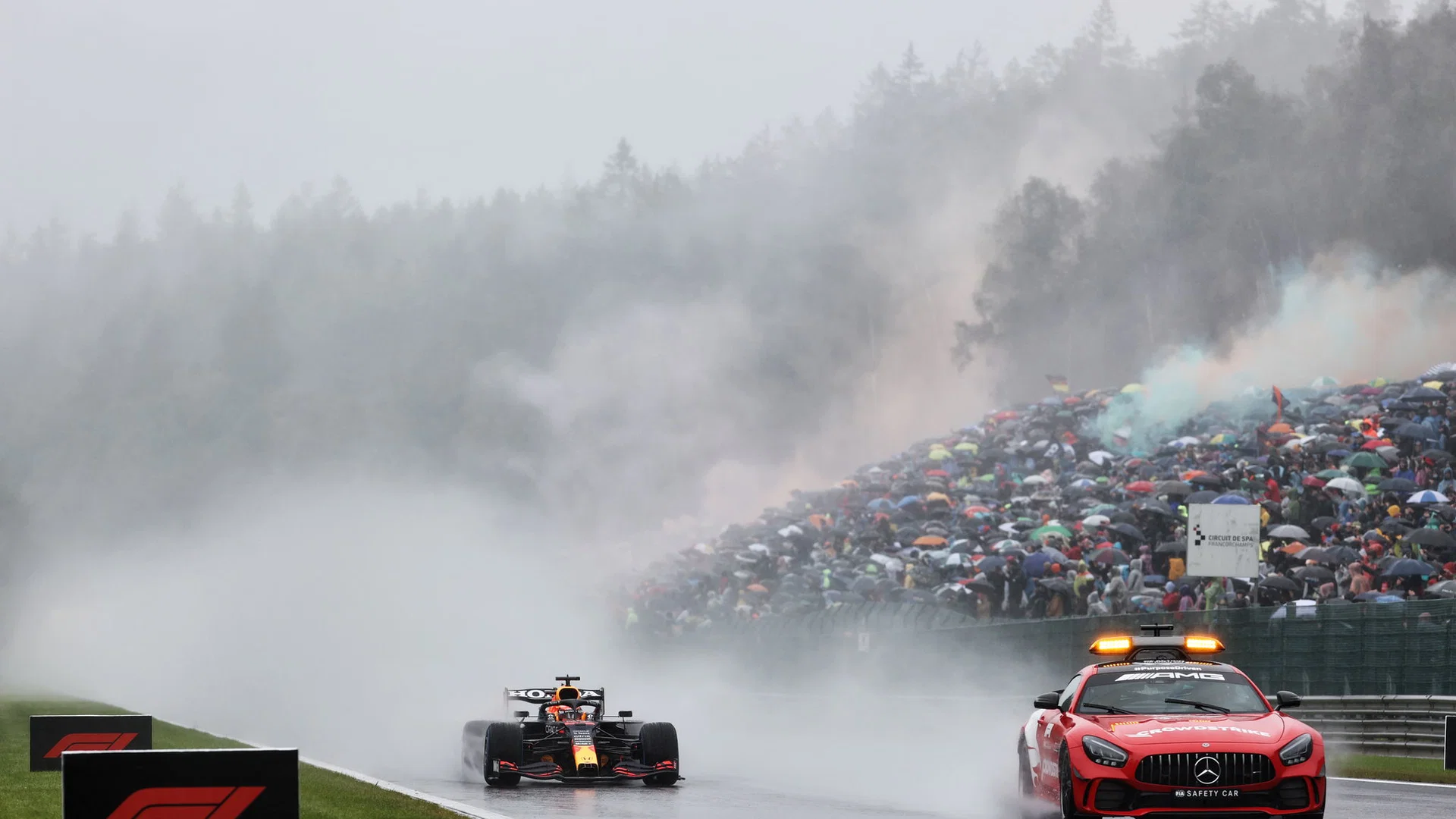 F1 GP Belgia Dihentikan Setelah Beberapa Lap di Belakang Safety Car