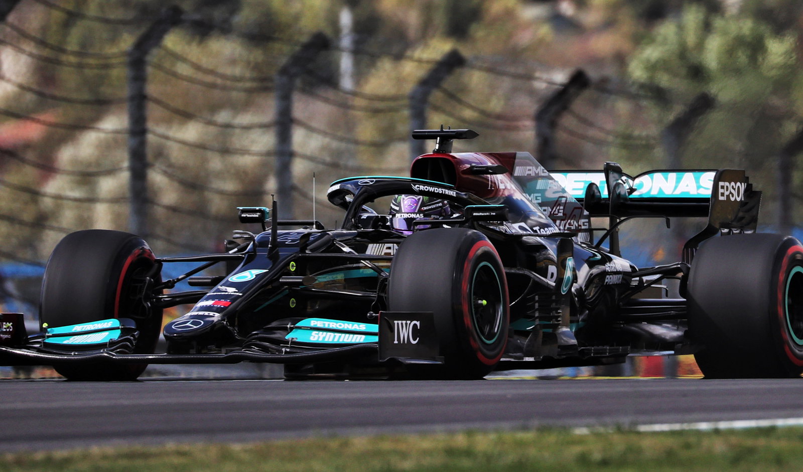 Why Mercedes has only taken a 10-place F1 grid drop for Hamilton at Turkish GP