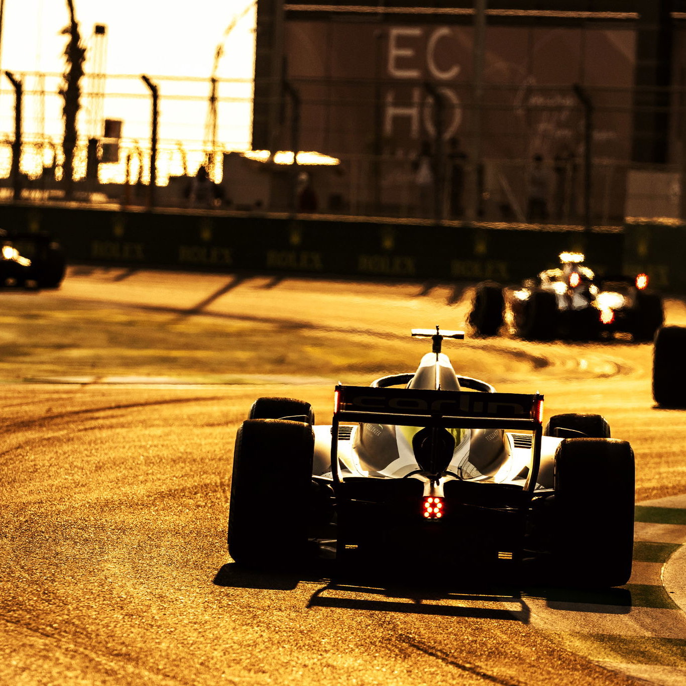 Piastri Kalahkan Zhou pada Balapan Penutup F2 Abu Dhabi