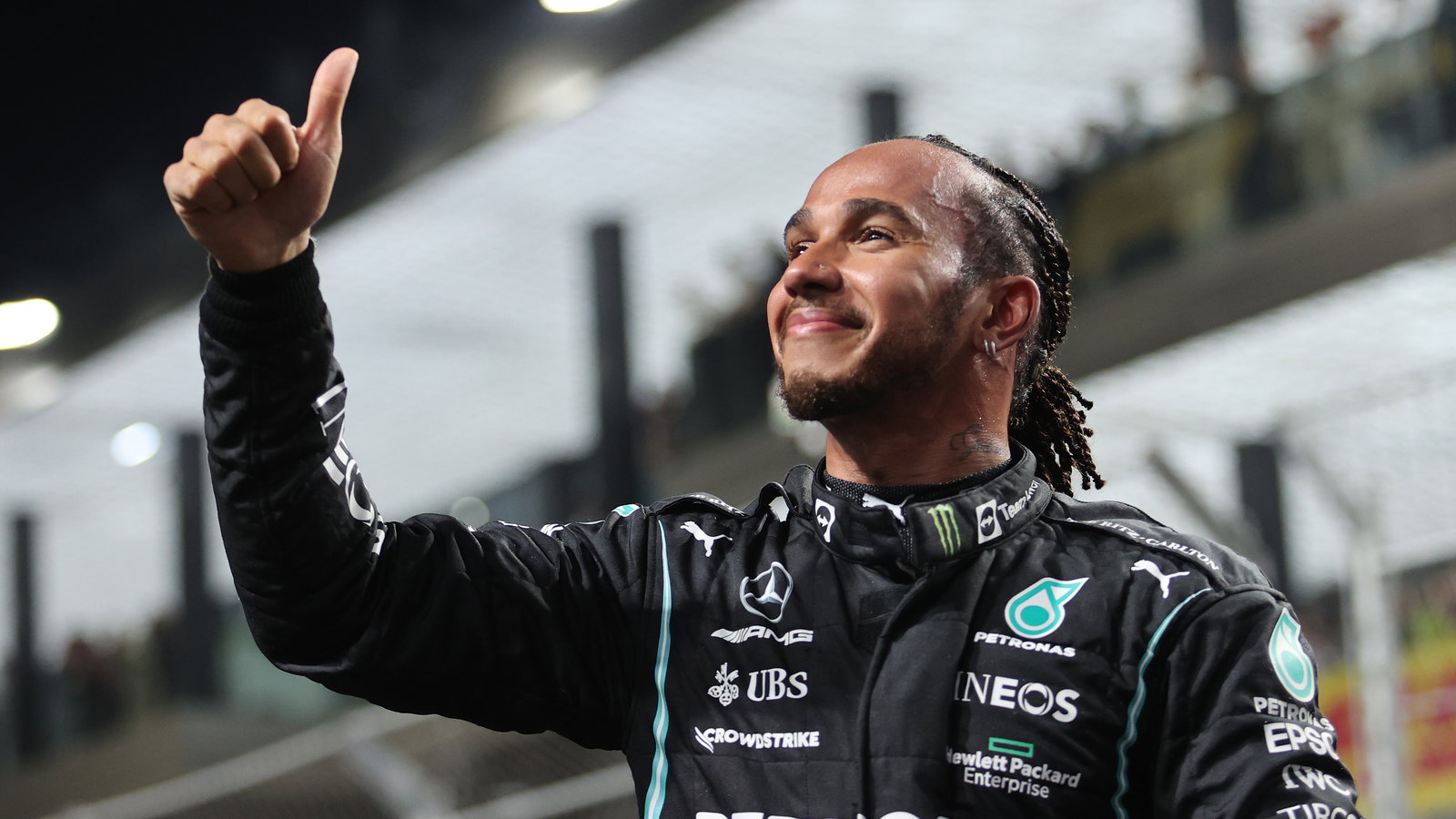 F1 Saudi Arabian GP: Hamilton takes pole as title rival Verstappen crashes
