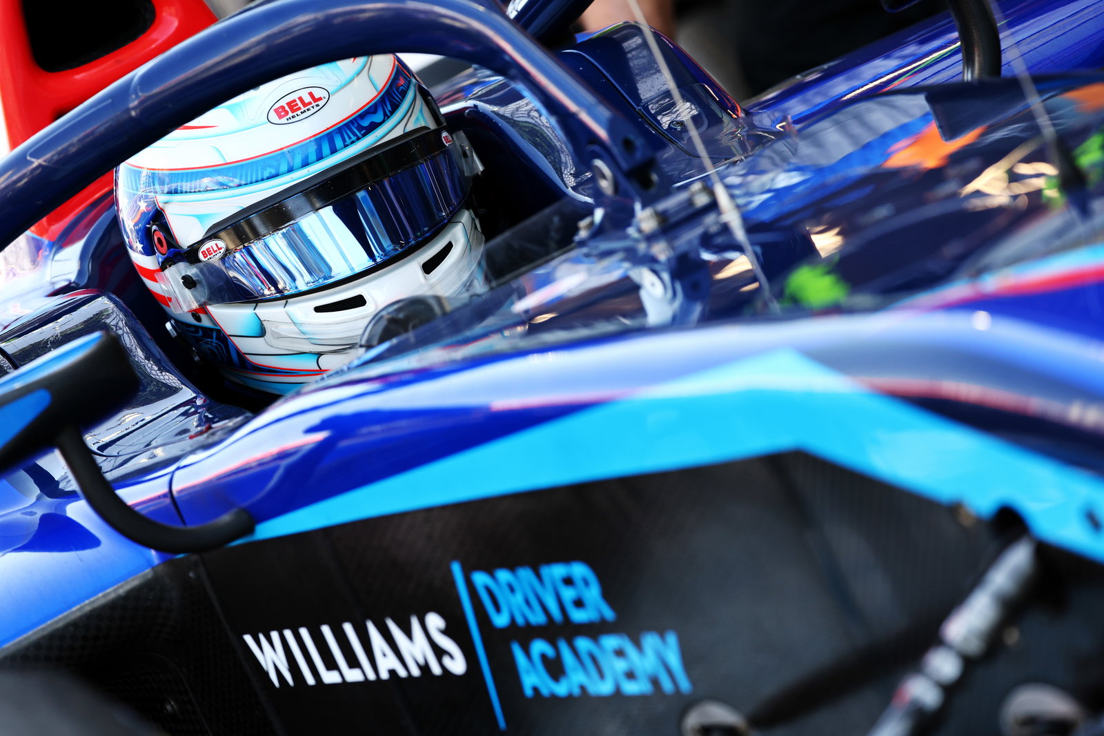 Theo Pourchaire wins Bahrain F2 feature race after slow pit stop for Vips