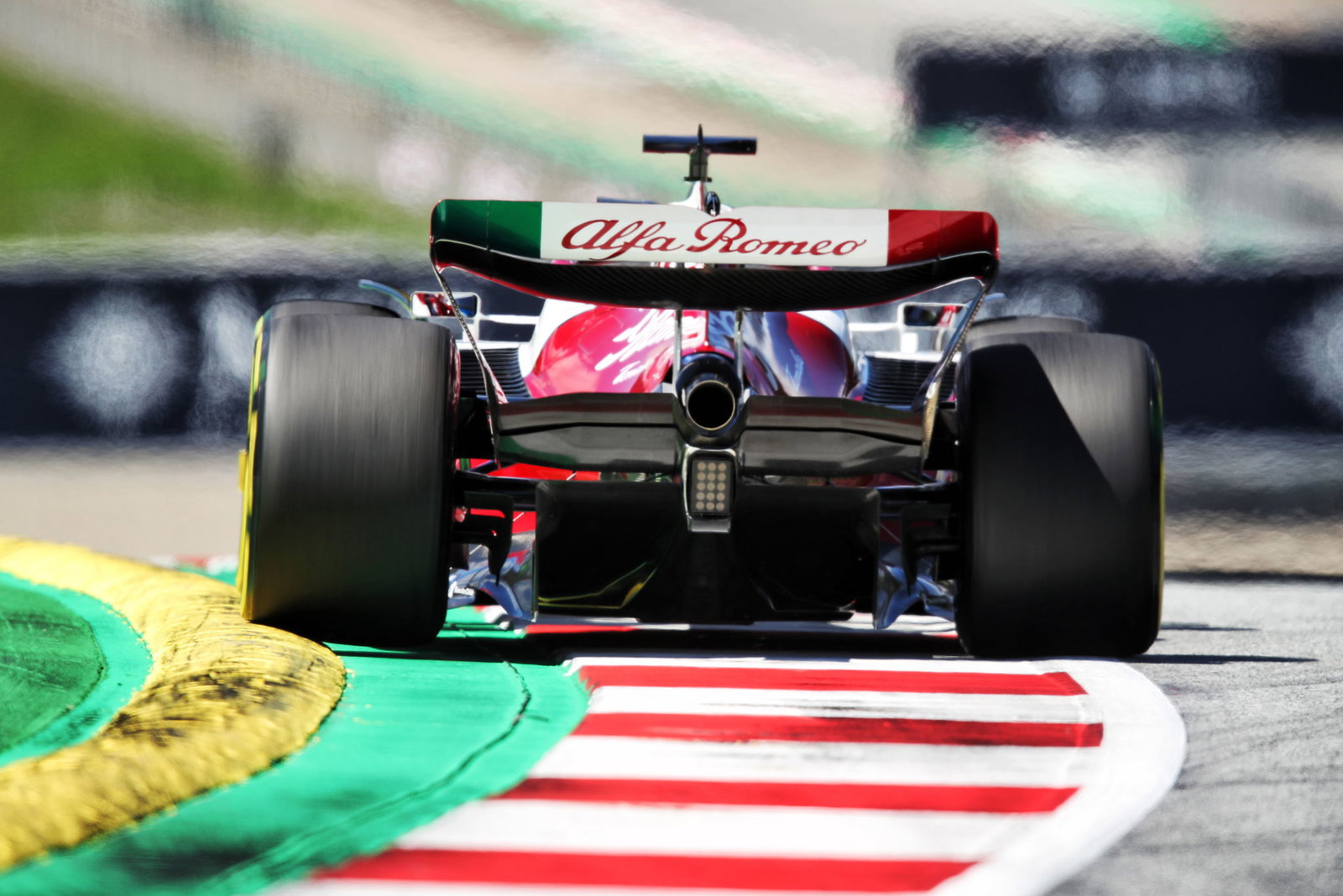 Kesulitan Ferrari Membuktikan Sesuatu untuk Sebastian Vettel