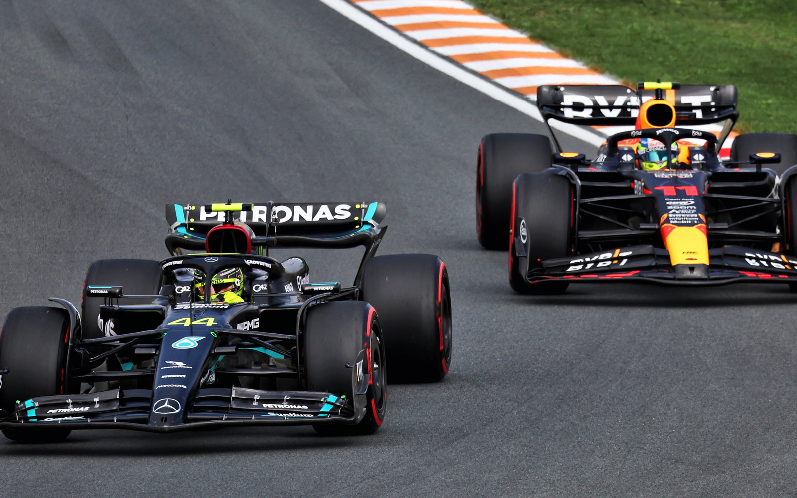 Daniel Ricciardo ruled out of Dutch GP with broken wrist, Liam Lawson to replace him