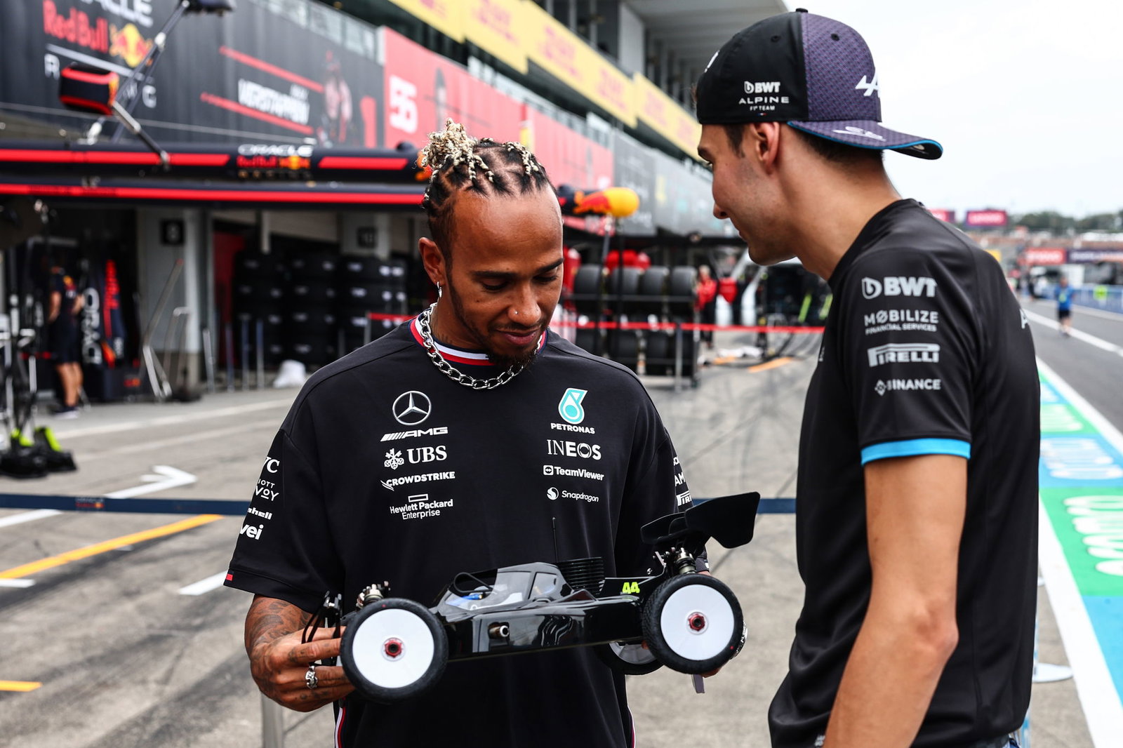 Lewis Hamilton: “Something’s up” if Red Bull don’t win Japanese Grand Prix by 30 seconds