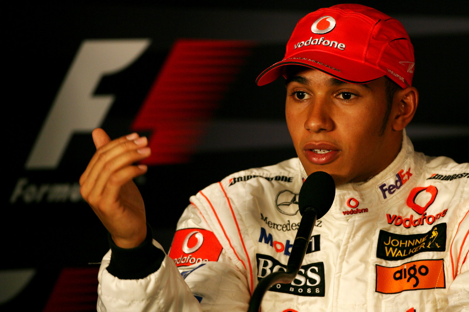 Hamilton Klaim Ada Satu Tim Menolak Piagam Inklusivitasnya