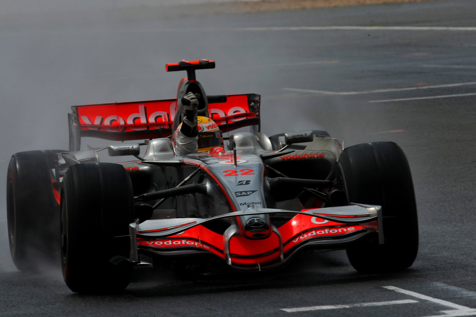 Nelson Piquet daughter Kelly likes post defending dad after slur made at Lewis Hamilton