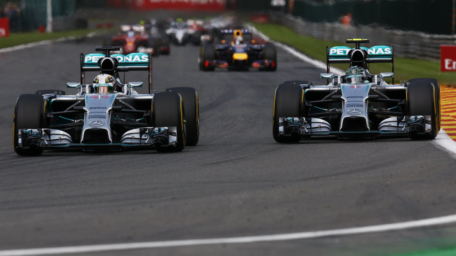 'Iron-fisted' Wolff threatened to drop Hamilton and Rosberg over F1 clashes