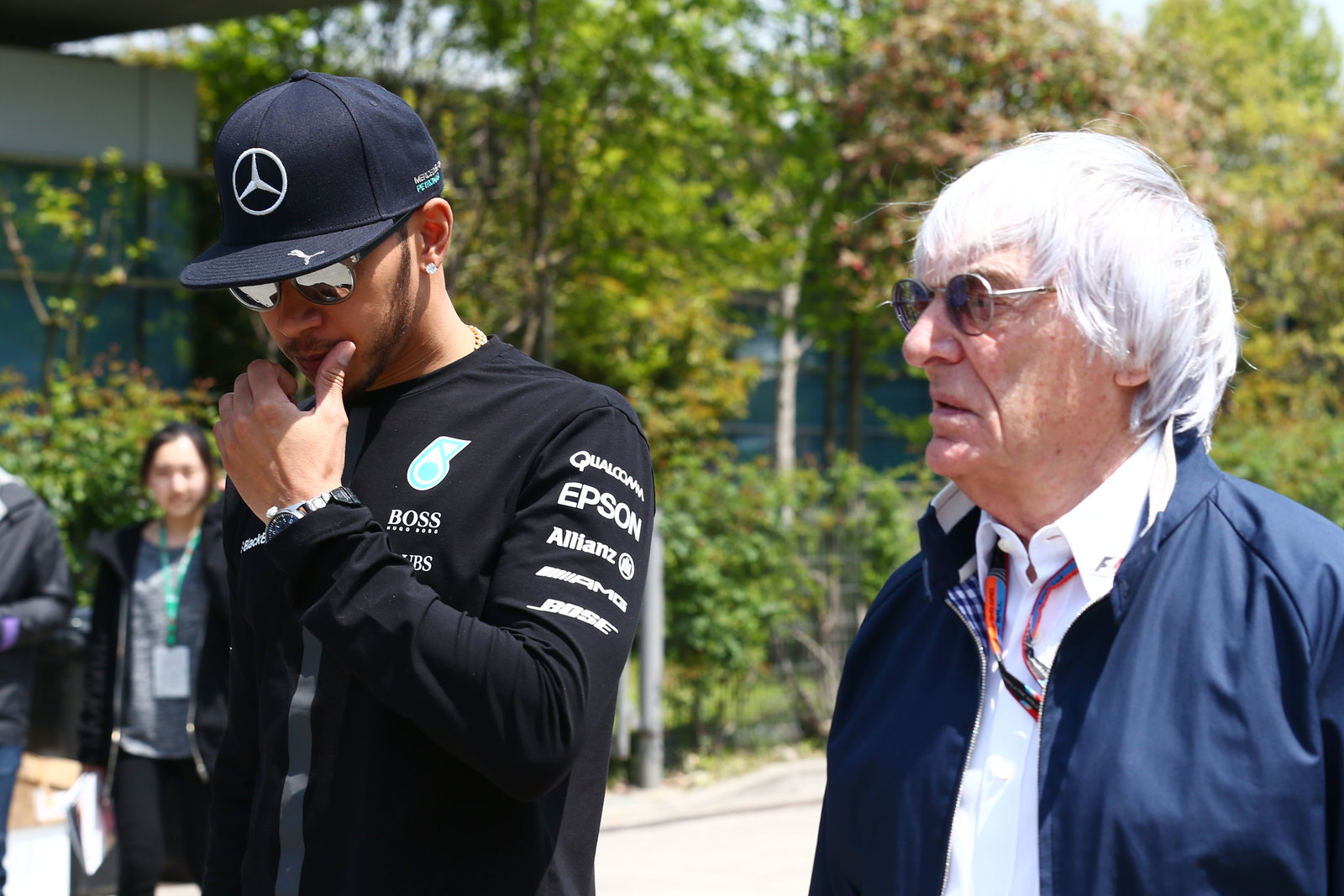 Hamilton mengutuk Ecclestone karena komentar rasisme 'bodoh, tidak berpendidikan'