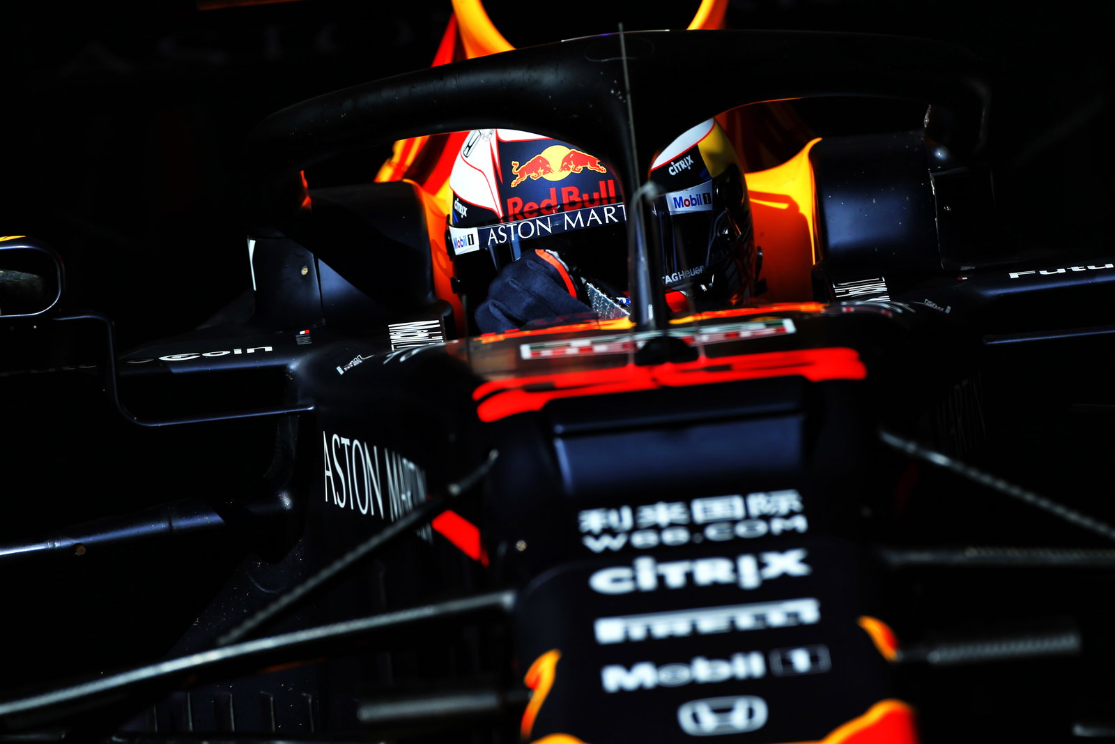 Max Verstappen: 'Lewis Hamilton sangat baik tapi dia bukan Tuhan'