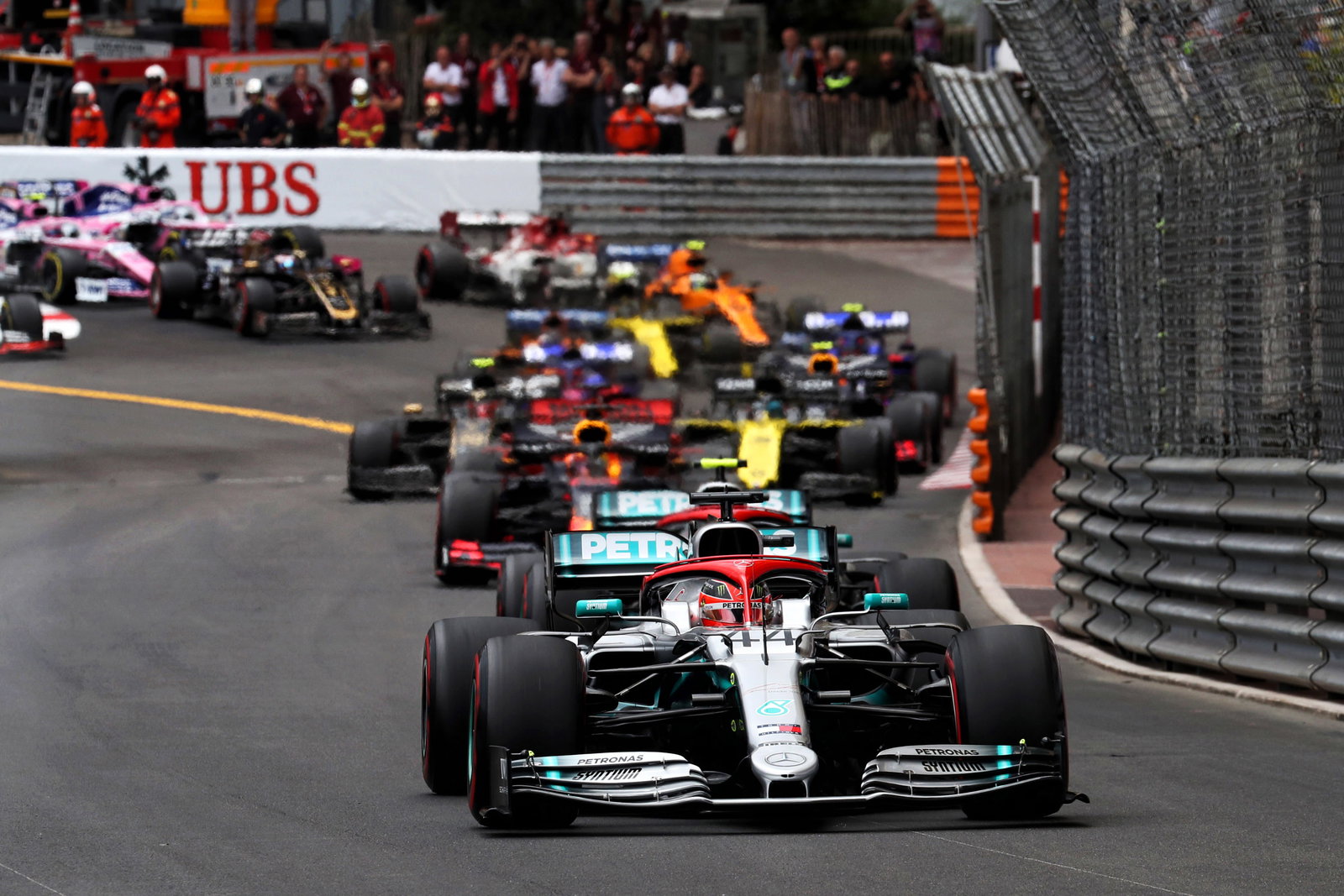 Max Verstappen mengaku 'tidak tertarik' dengan deretan mesin F1 Ferrari