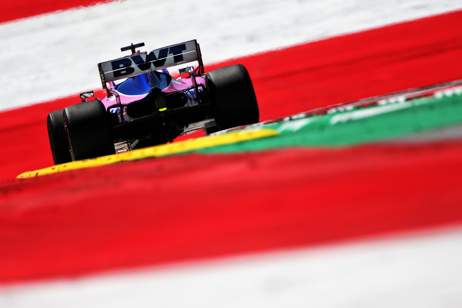 F1 Gossip: A bizarre tale involving Alonso, Dennis... and a peach!