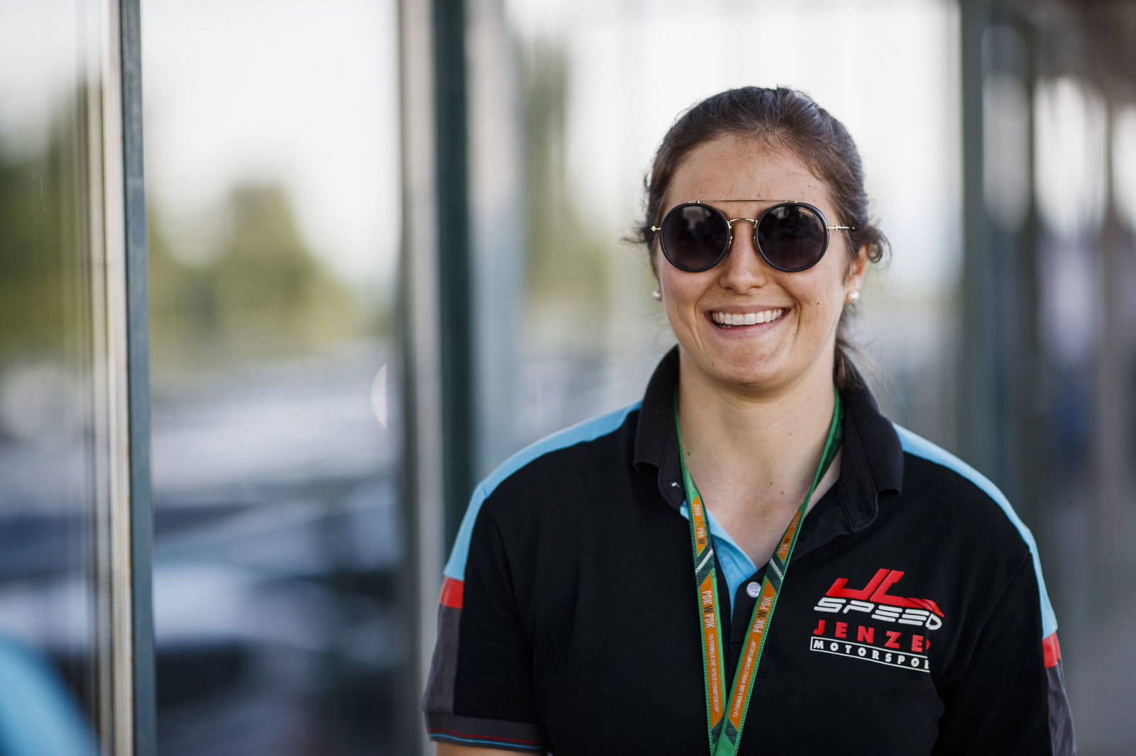 Hamilton: Saya perlu meningkatkan permainan saya untuk tetap di depan Verstappen, Leclerc