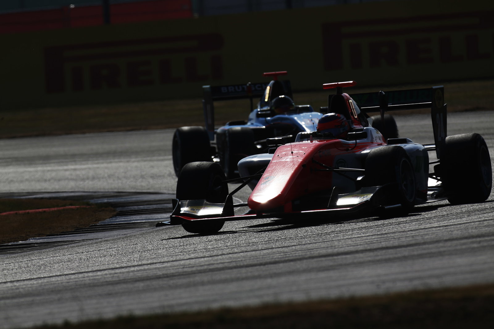 Anthoine Hubert leads ART 1-2-3 to reclaim GP3 points lead