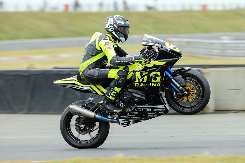 Bournemouth Kawasaki gives fond send-off to Hillier
