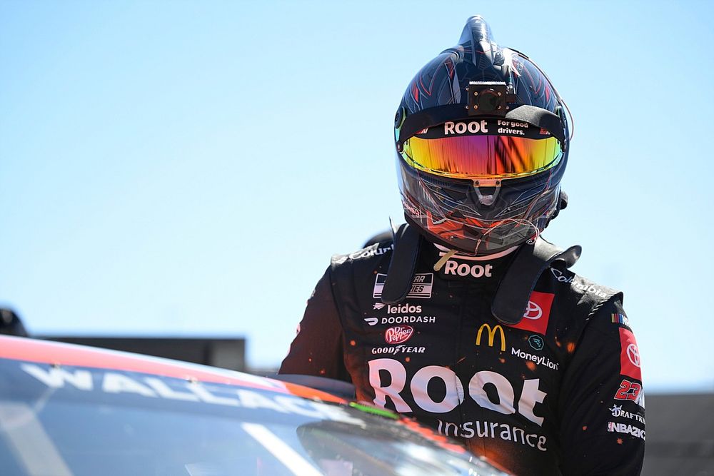 Suarez Menangi Balapan NASCAR Cup Series Pertamanya di Sonoma