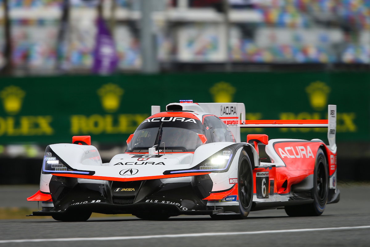 Fernando Alonso leads Rolex 24 at Daytona at four-hour mark