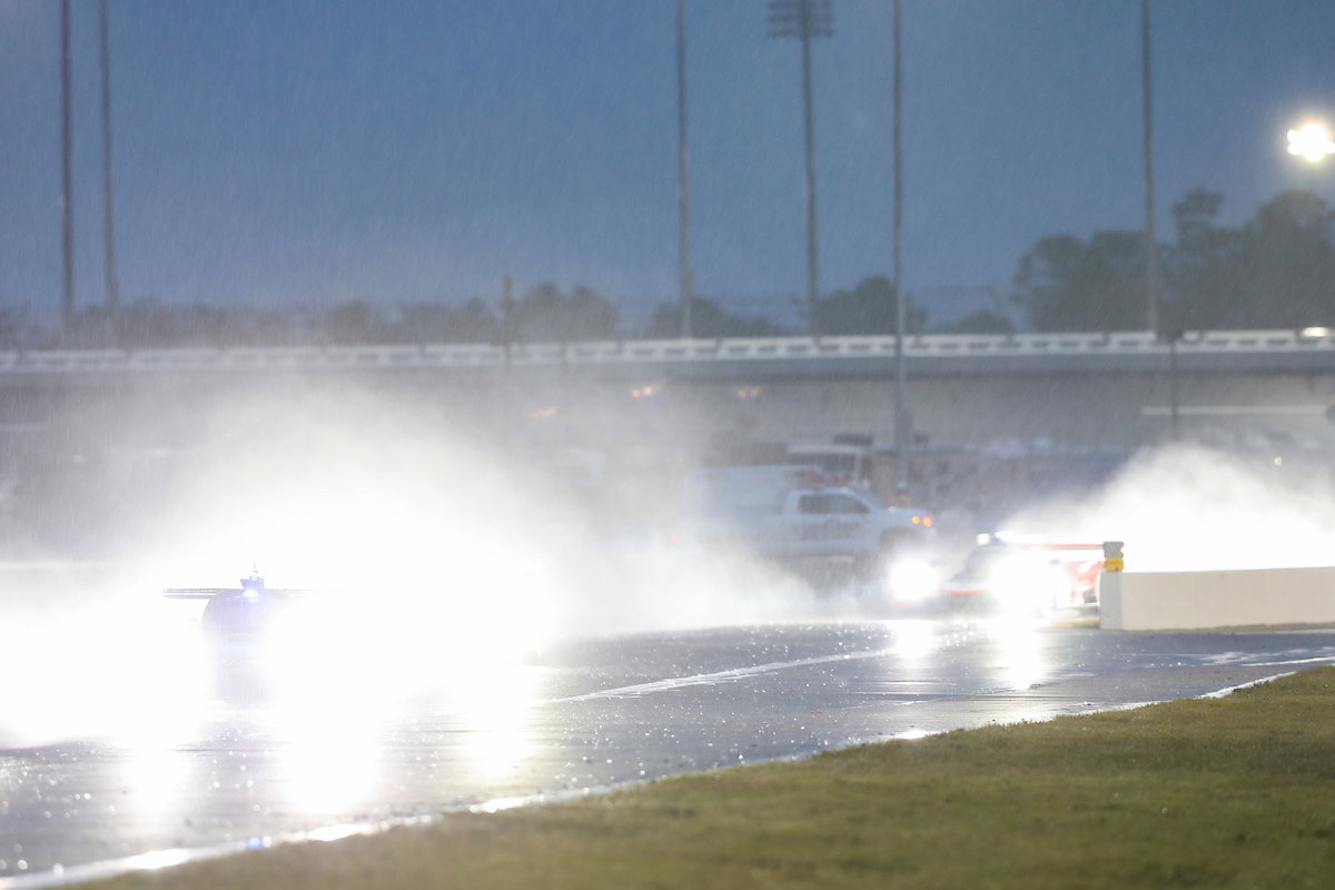 Rolex 24 at Daytona resumes after lengthy red flag for rain