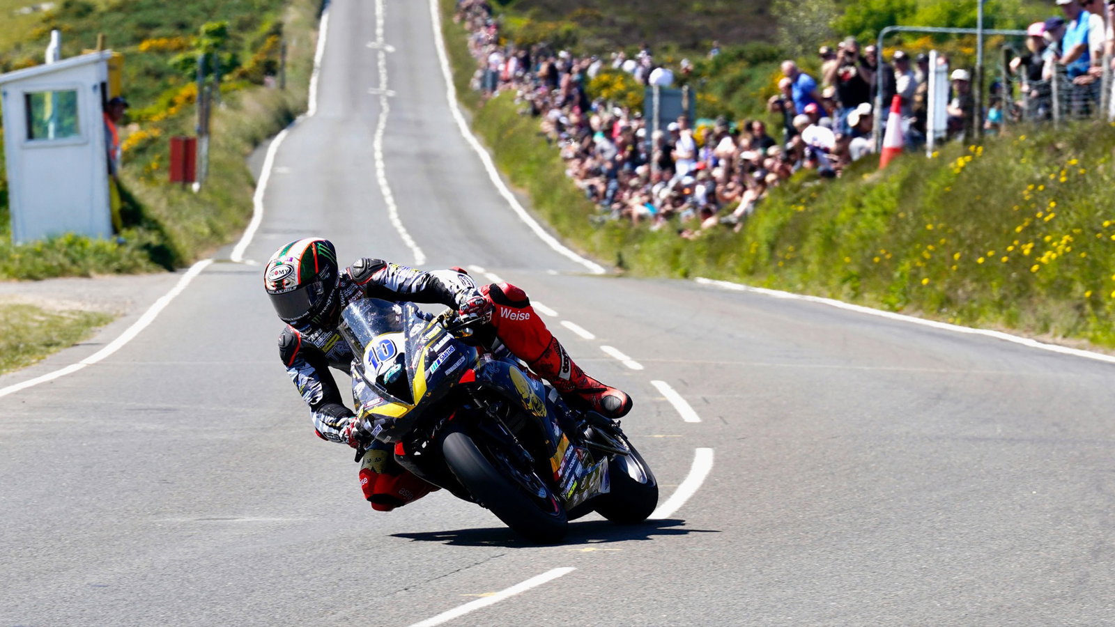 Isle of Man TT 2023: Dunlop DNF, Hickman Menangi Race 2 Supertwin