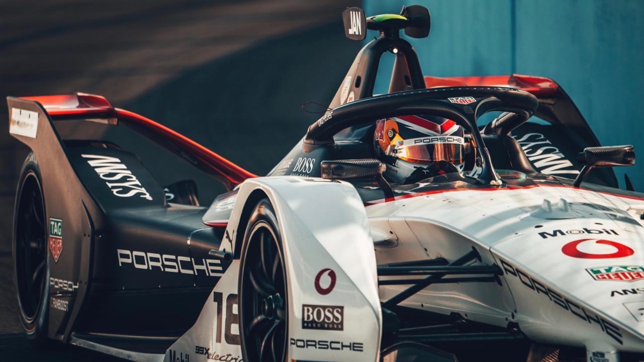 Alex Lynn returns to Jaguar Formula E team as reserve driver