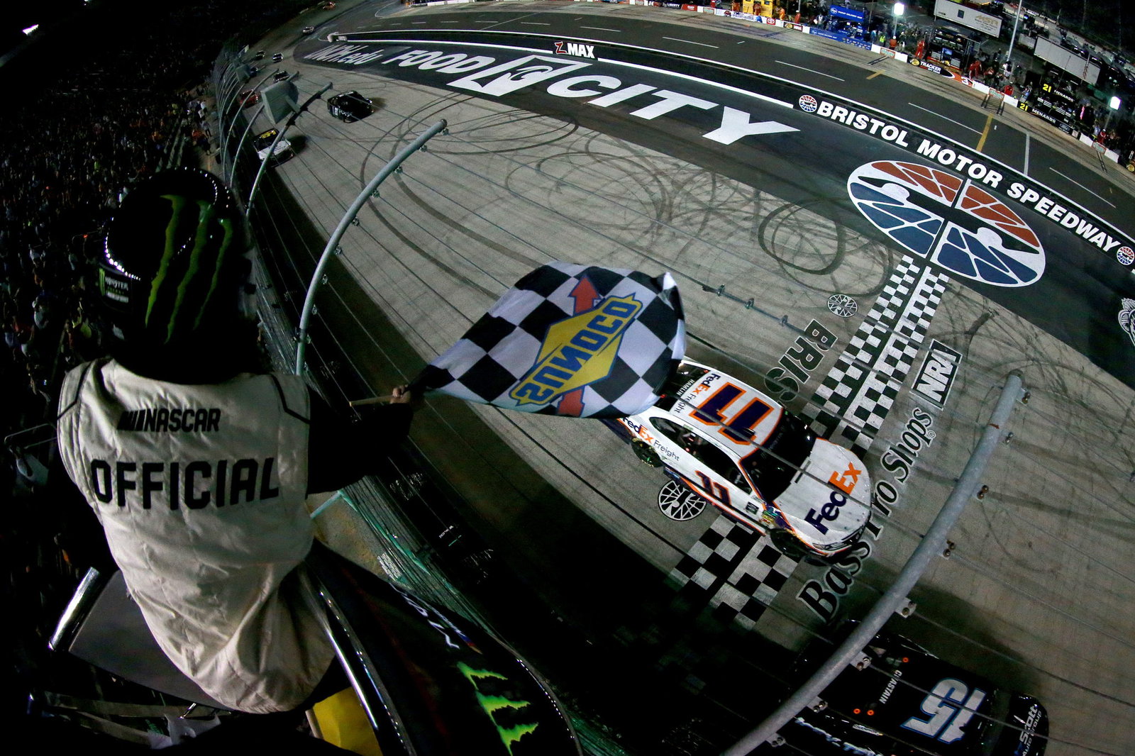 Bass Pro Shops NRA Night Race - Hasil Kualifikasi