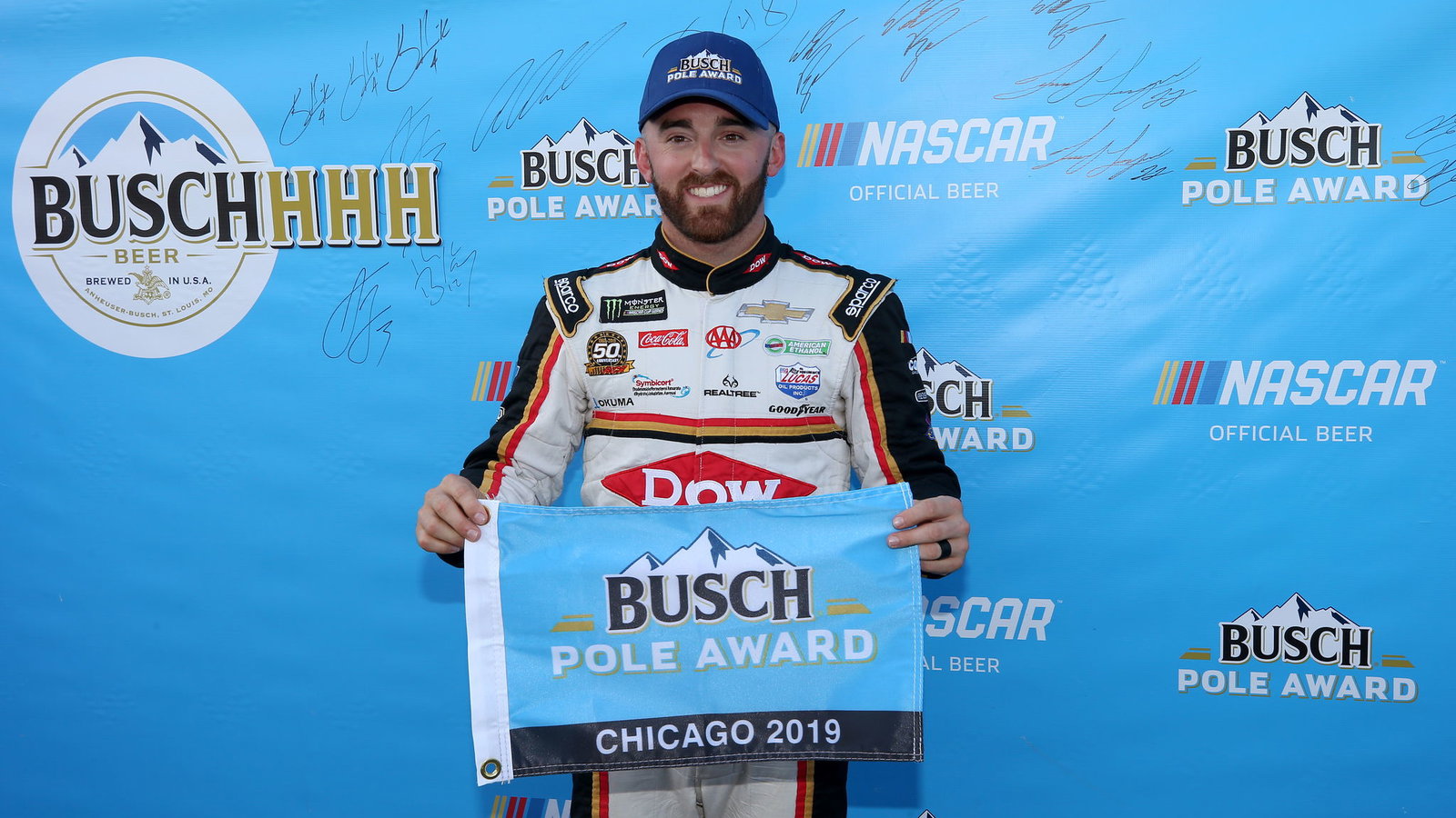 Austin Dillon mengalahkan Kevin Harvick untuk tiang Chicagoland