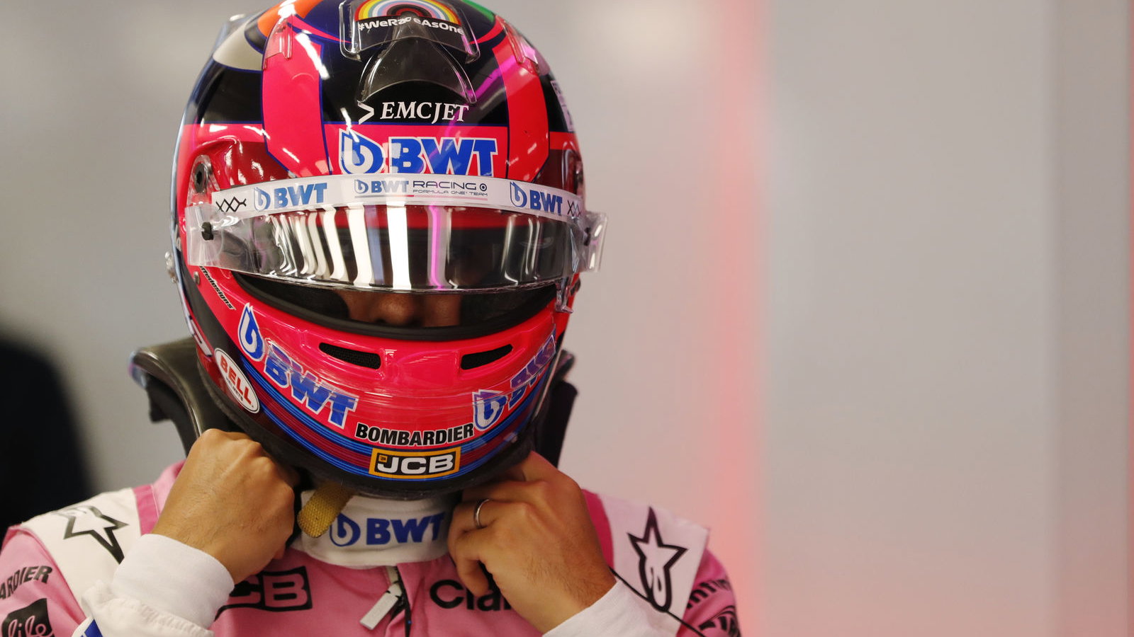 Sergio Perez absen dari F1 GP Inggris setelah tes COVID-19 positif