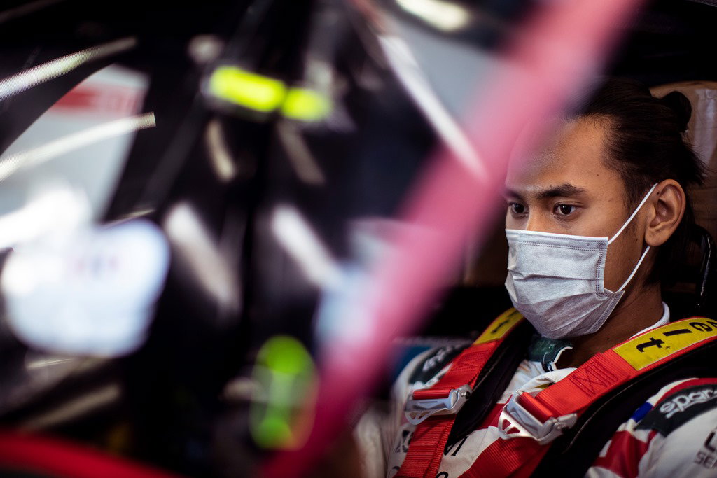 Seorang Marshal Meninggal Dunia dalam Kecelakaan di Brands Hatch