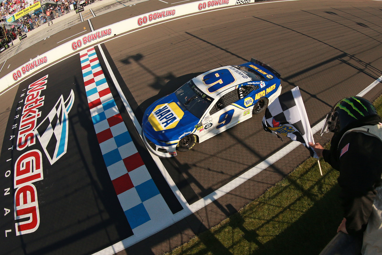 Chase Elliott tak terkalahkan untuk tahun kedua berturut-turut di Watkins Glen