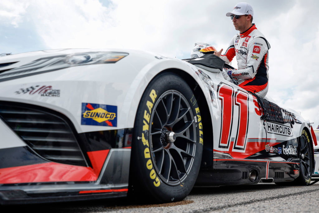 NASCAR di Darlington: Pemenang Perlombaan Bertahan Joey Logano, Tim Penske di Pole saat Playoff Dimulai