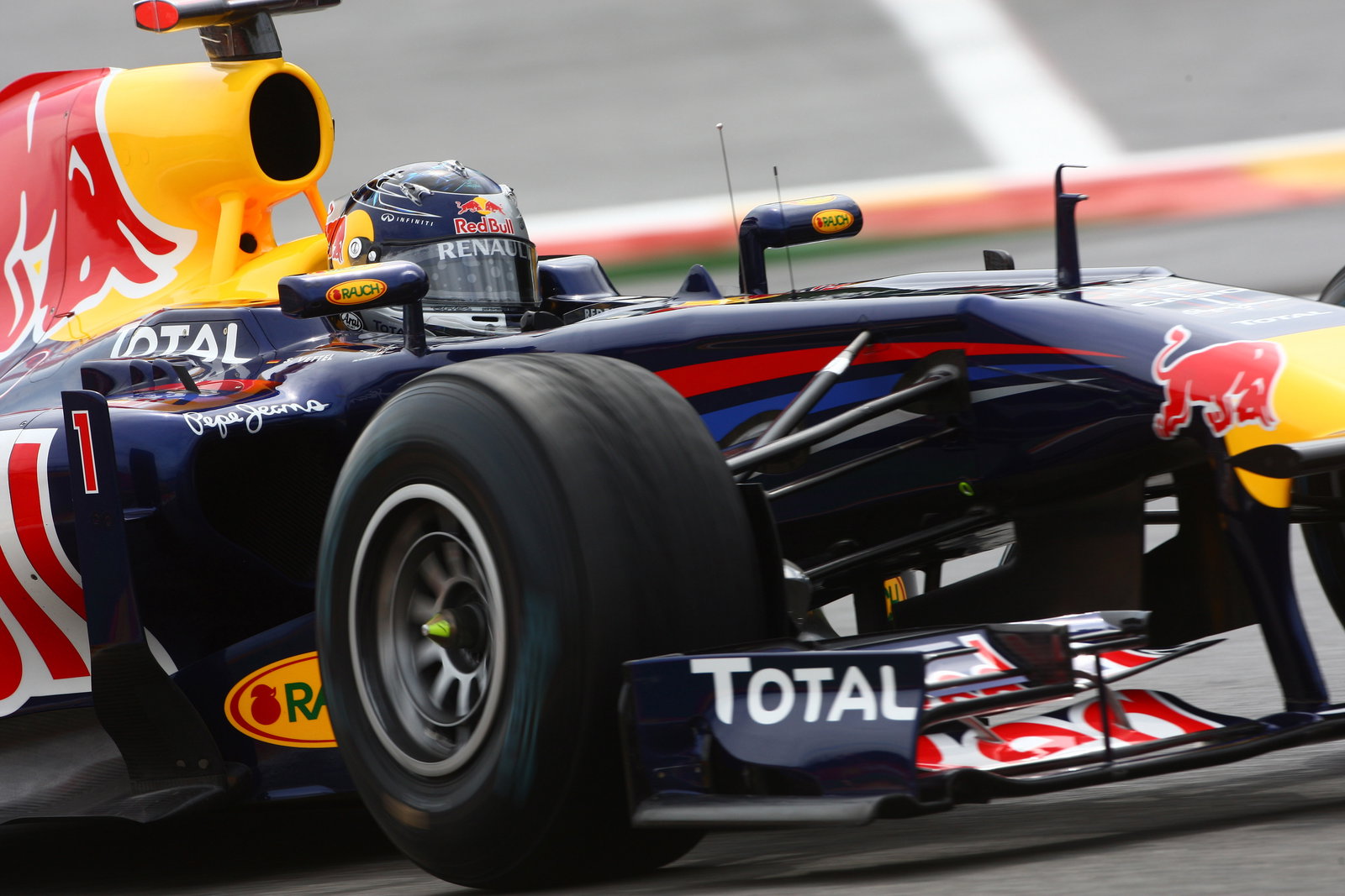 26.08.2011- Friday Practice 2, Sebastian Vettel (GER), Red Bull Racing, RB7