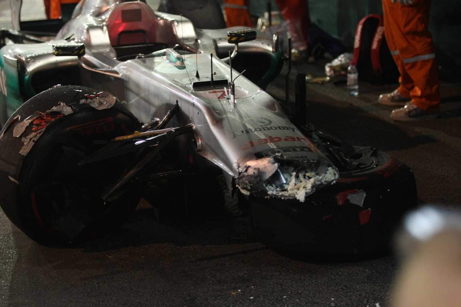 25.09.2011- Race, Crash, Michael Schumacher (GER), Mercedes GP Petronas F1 Team, MGP W02