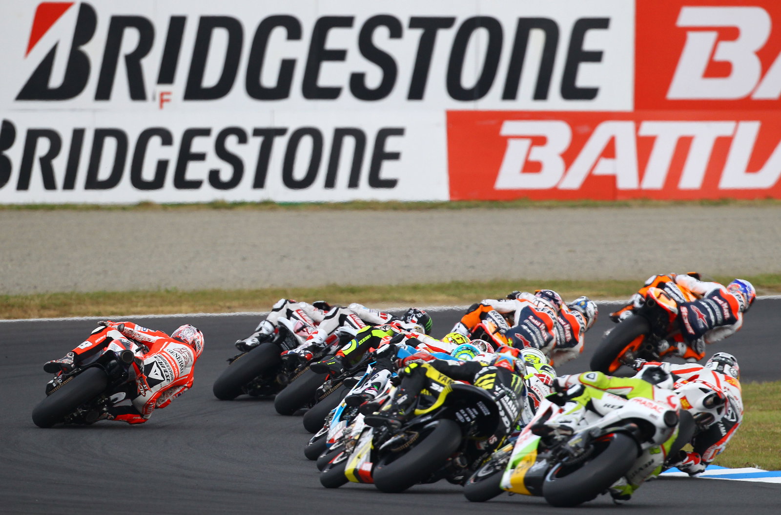 Stoner leads, Japan MotoGP 2011